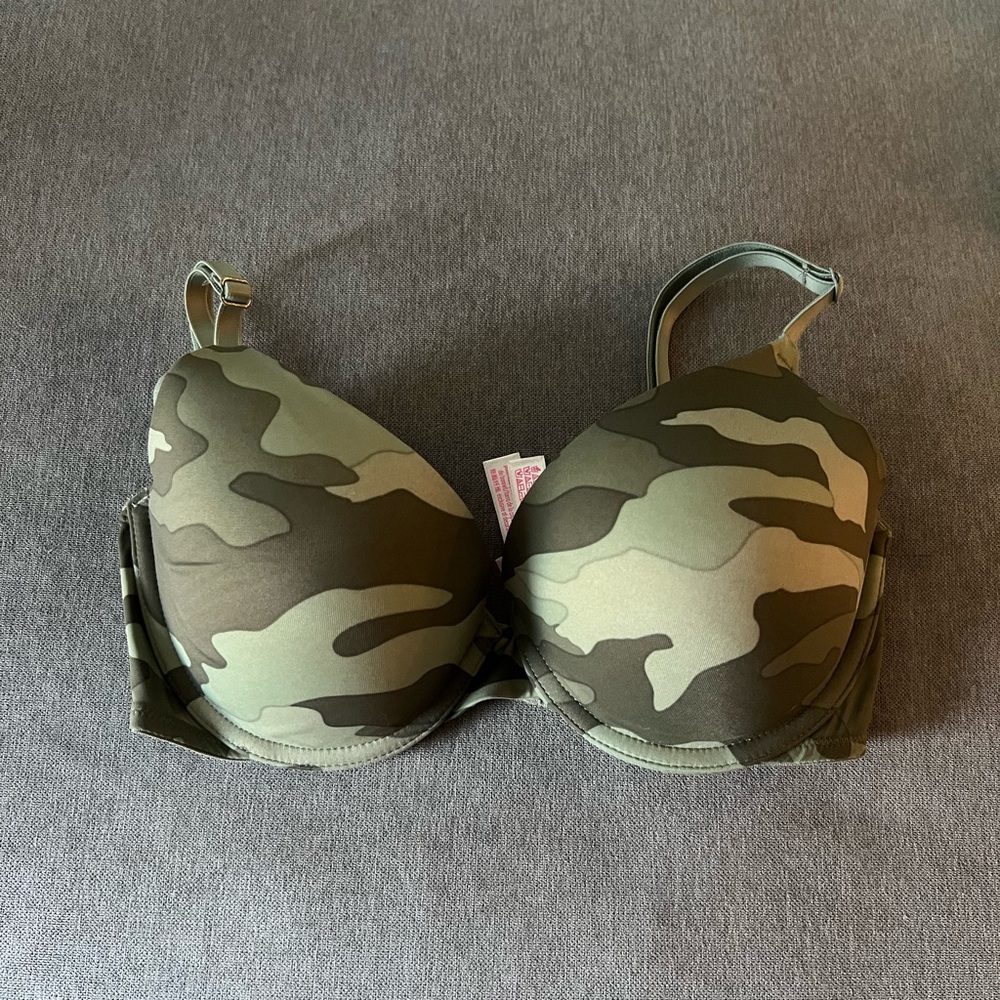 PINK Victoria's Secret Camouflage Bra